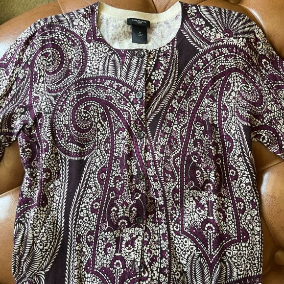 Like new! Ann Taylor Petite Lightweight Button Sweater / Cardigan - Picture 5 of 10